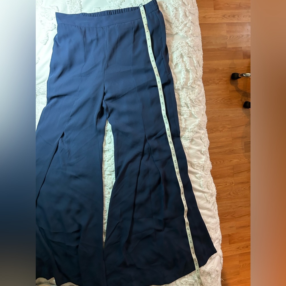 NWOT Forever 21 Navy blue flare pants